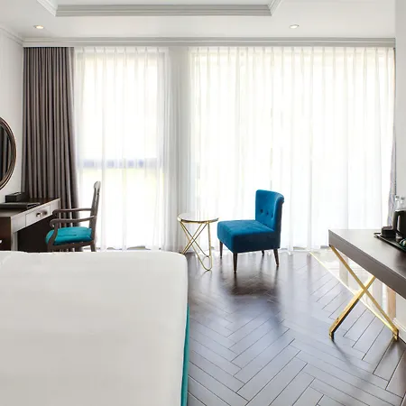 The Almin Hotel