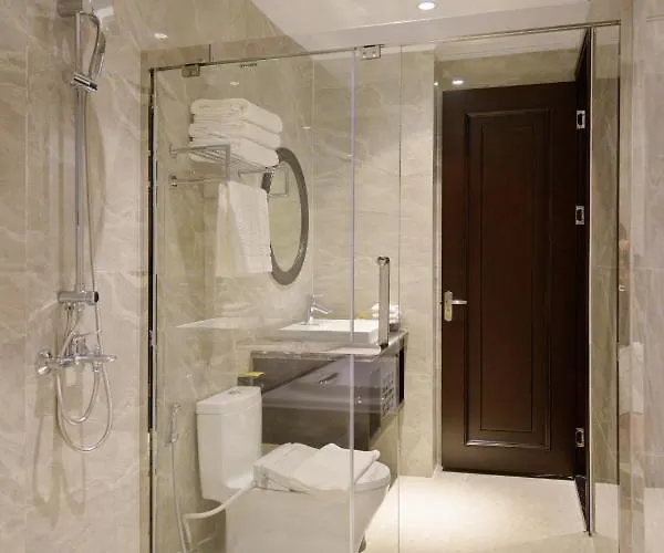 The Almin Khách sạn 4*