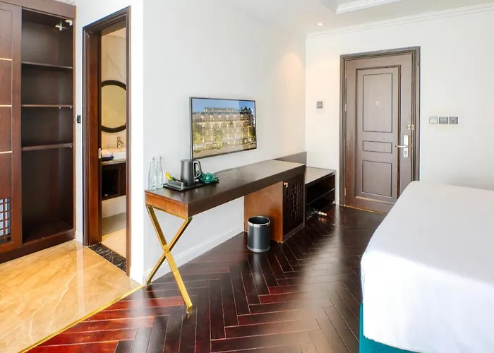 The Almin Hotel Hạ Long