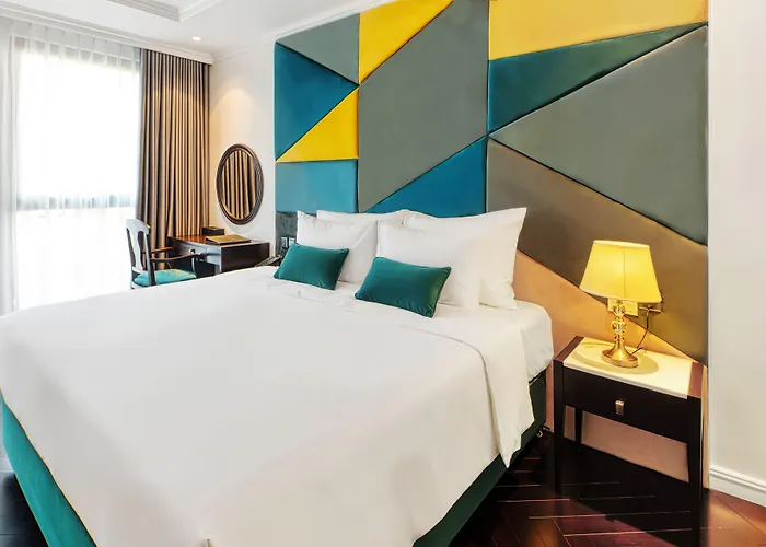 The Almin 4* Hạ Long